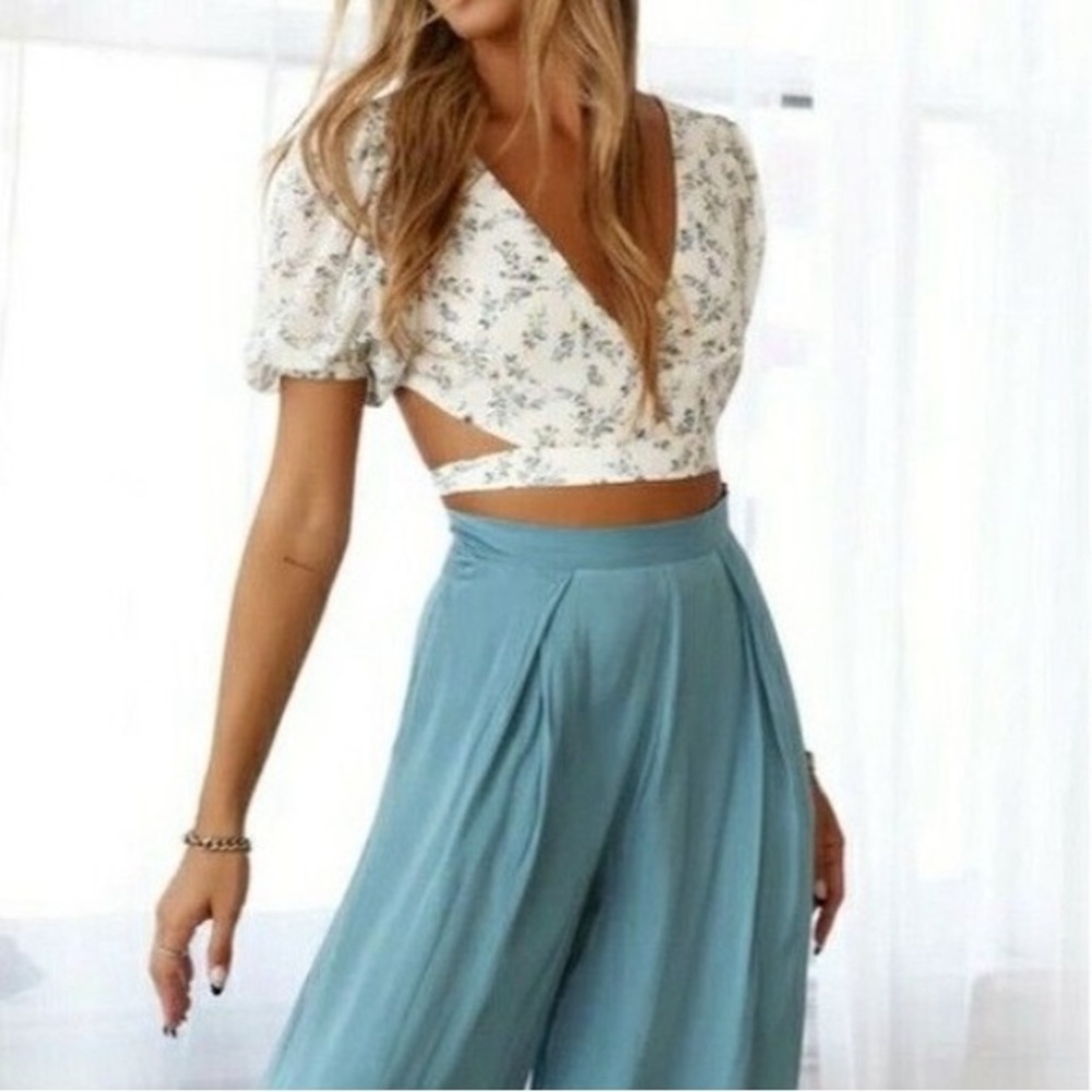Hello Molly Floral White Crop Top
